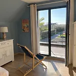 Au Pre Des Chants בית הארחה 3*
